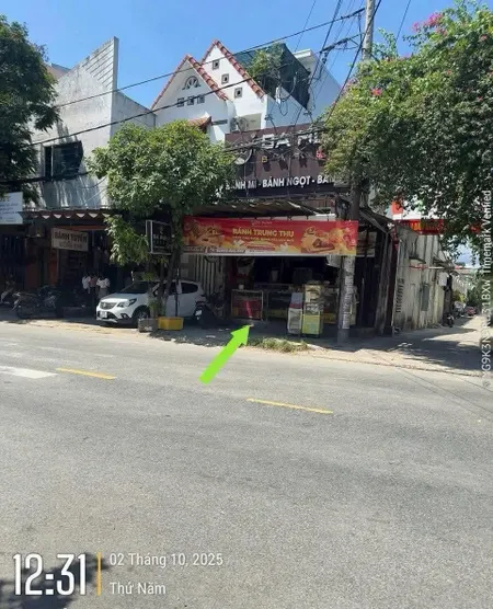 👉Bán đất mặt tiền đường Nguyễn Chánh kẹp kiệt 4,5m như lô 2 mặt tiền.Hiện tại đang cho thuê 9 triệu/th.