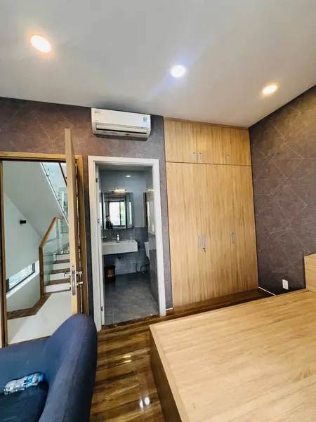 BDS HVL  Cho thuê nhà 2 lầu khu compound Liên Phừơng q9 đầy đủ nội thất - 5 PHÒNG NGỦ . GIÁ 18tr/tháng