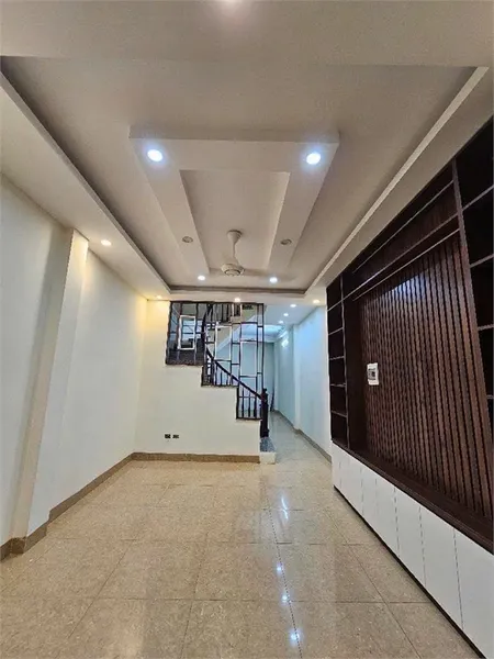 🏠 GIẢM KỊCH SÀN – NHÀ ĐẸP LUNG LINH THẠCH BÀN LONG BIÊN – 50M, 5 TẦNG, 1 BƯỚC RA PHỐ – GIÁ CHỈ 7,45