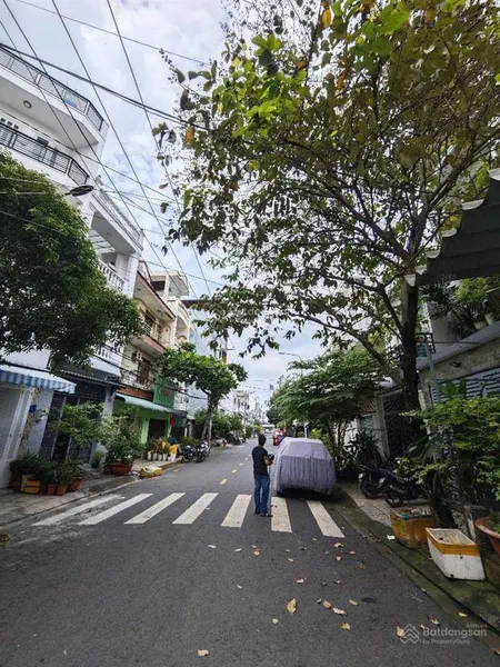 Mặt tiền kd. lê niệm, q.tân phú. 4x15m. 5tầng. 10tỷ. siêu hot