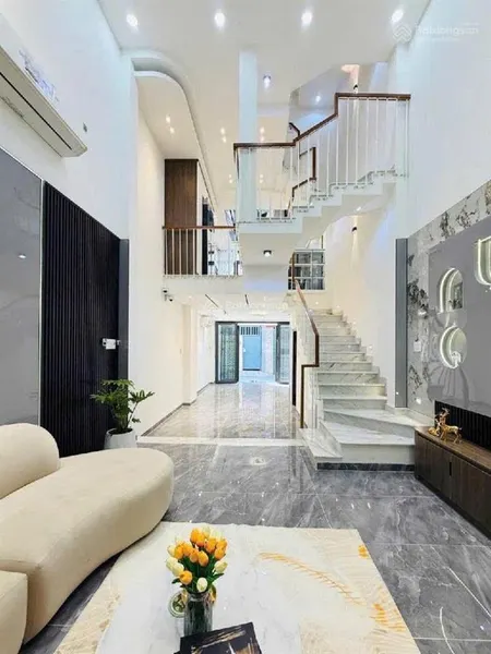 Bán gấp siêu phẩm 5 tầng 50m2 trường chinh xe hơi ngủ trong nhà nhỉnh 8 tỷ( tl)