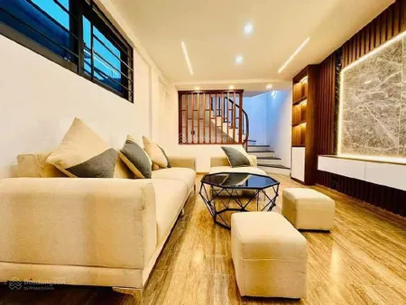 Nhà đẹp trương định, hai bà trưng 42m2, 5 tầng ngõ đẹp gần ô tô full nội thất, ở ngay