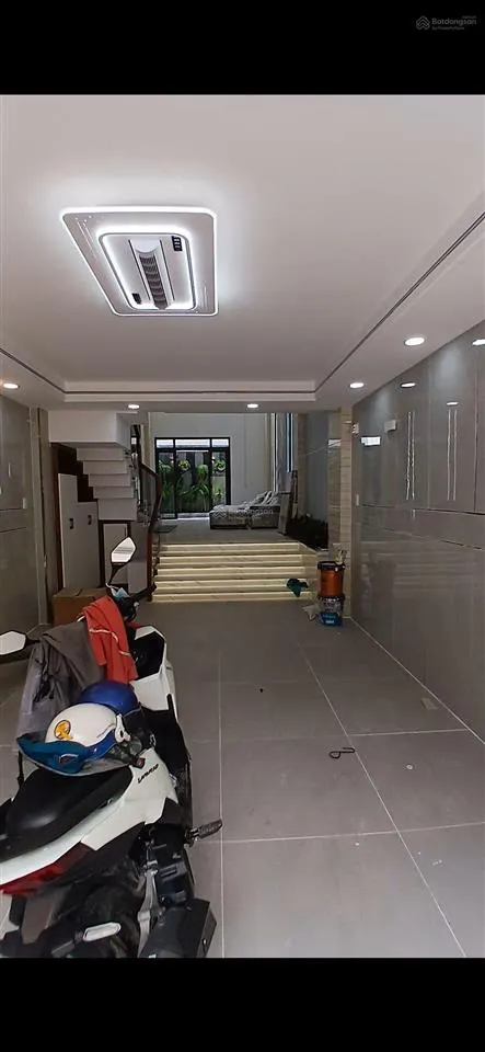 7 tỷ 900 thương lượng, nhà mới 5 tầng,đường ôtô thông, diện tích ngan 4 mét dài 17 mét.