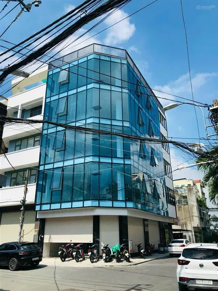 Ngộp bank! bán căn góc 2 mt nguyễn gia trí. q bình thạnh, dt 6x20m, 5 tầng, hdt 180 tr, giá 35 tỷ