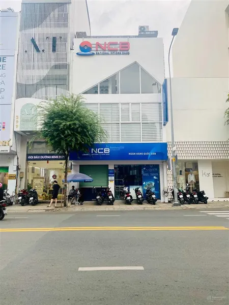 Rẻ nhất q3, ngộp bank bán gấp nhà mt 68 võ văn tần, dt 7x18m cn 126m2, hđt 150 tr/tháng giá 45 tỷ