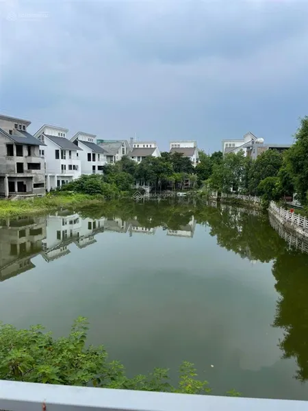 Bán biệt thự ngôi nhà mới quốc oai, 204m2, mặt đường đại lộ thăng long, giá chỉ 16,5 tỷ