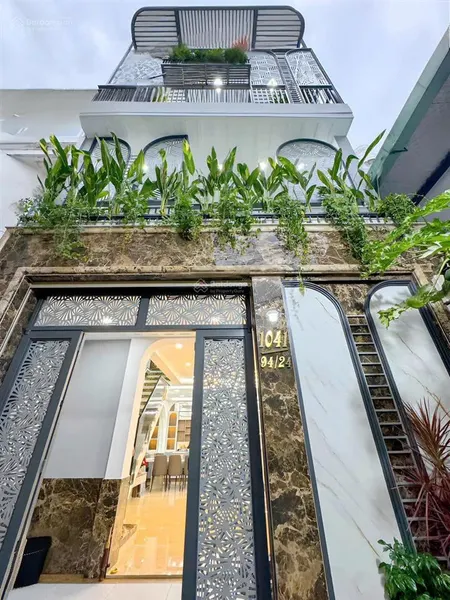 Bán nhà phố hiện đại trần xuân soạn, q7 (cạnh him lam)