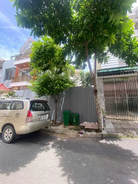 Bán nhà c4 trần hữu trang p10 dt 4x21m tách đc 2 lô gía cực tốt chỉ 9.8 tỷ (118triệu/m2) xây mới ở