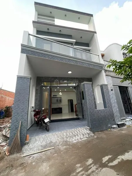 Bán nhà phường biên hoà ( tân vạn ) diện tích 60m sàn 120m. giá 2tỷ5 tl đường xe kiamoning