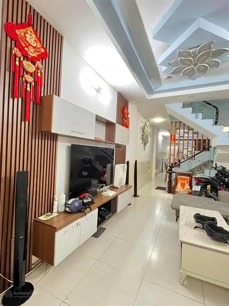 Nhà phố 3 tầng 4pn, đường 77 phường tân quy q7, dt 3.8m x 16m, ngay trung tâm q7, chỉ nhỉnh 6 tỷ