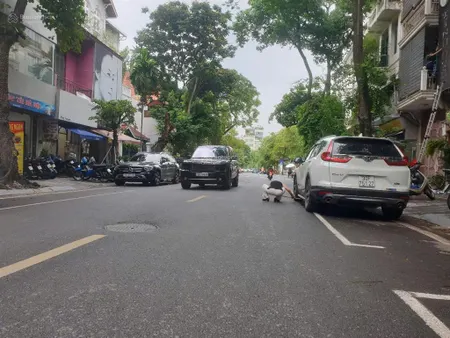 Nhà quận long biên thành công vững như bàn thạch oto vỉa hè kinh doanhdiện tích lớn giá ước gì