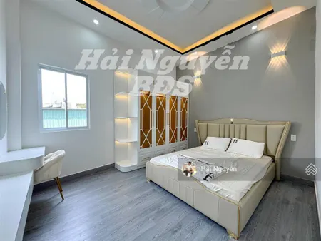Nhà hẻm xe hơi 2 lầu full nội thất huỳnh tấn phát q7 hẻm thông