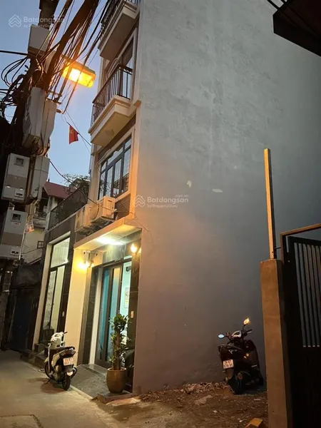 Bước ra là phố, nhà đẹp full nội thất, hàng xóm vinhome riverside 34m2 7.45 tỷ