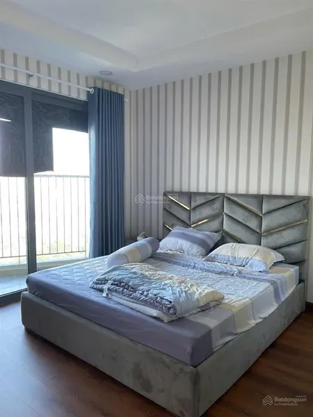 Căn hộ 3pn 95m2 full nội thất cao cấp chỉ 5,55tỷ, nhà đẹp, tiện ích nội khu, ngoại khu vượt trội