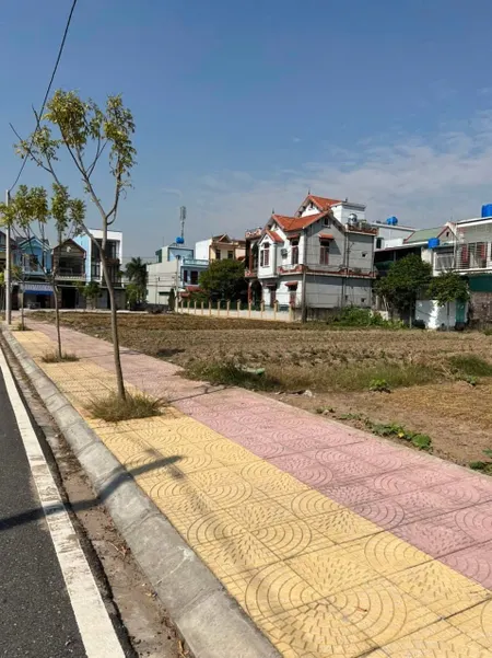 Trung Tâm Xã Đông Quý Tiền Hải Dt 140M 2 mặt tiền Đầy Đủ Tiện Ích