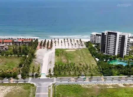 Bán đất biệt thự 2 mặt tiền trần sâm & nại hiên đông 20 đối diện ks 6 sao golden bay. giá 82tr/m2