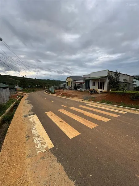 Bán lô đất 5x42m mt nhựa, cách ql 20 chỉ 200m giá chỉ 550 triệu, xã di linh, lâm đồng