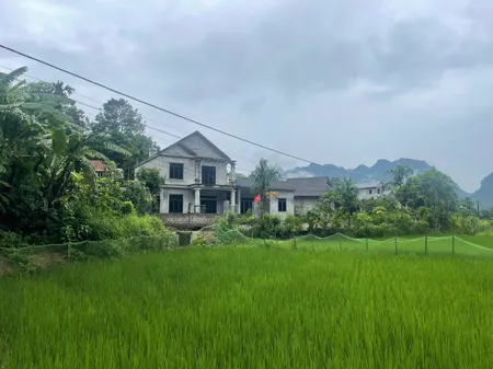 alo ngay em đất đẹp giá cực rẻ chính chủ cần tiền muốn bán gấp 676m ngay suối khoáng kim bôi Hòa Bình
