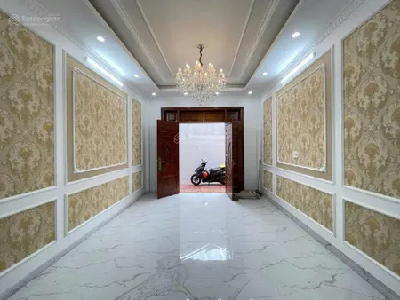 Một siêu phẩm kim cương duy nhất tại chu huy mân long biên. cạnh aeon mall, sân gold