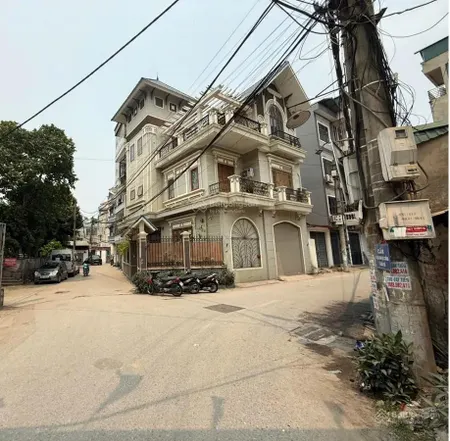 Bán nhà hv tài chính 50m, 4 tầng kiên cố, ngõ thông ô tô đỗ cửa, 10m ra ô tô tránh dừng, hơn 7 tỷ