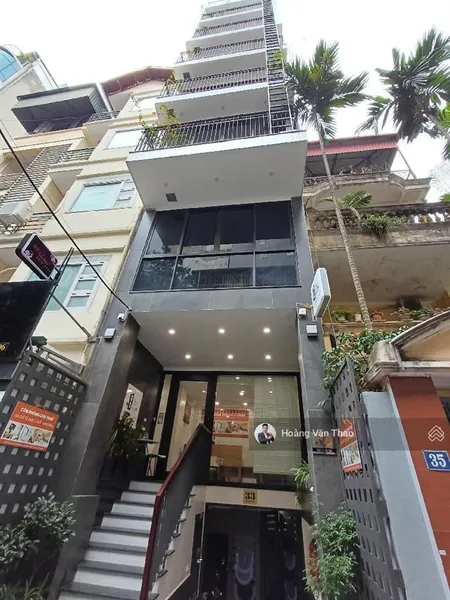 Tòa nhà 7 tầng tuyệt đẹp lạc long quân. dt 260m2*7t chỉ 44,5 tỷ 50m ra hồ ô tô dừng đỗ 24/7