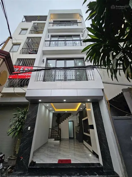 Chỉ với hơn 5 tỷ sở hữu căn nhà mặt ngõ thông tại lai xá,full nội thất,20m ra đường ô tô,gần ql 32.