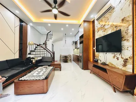Chính chủ cần bán gấp nhà phố đông thiên hoàng maihà nội, dt50m, 5 tầng, giá chỉ 8tỷ, gần ô tô