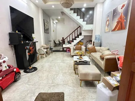 Bán gấp nhà 3 tầng kdc vạn xuân đường số 7 tô ngọc vân có bảo về 24/24 an ninh phường tam bình