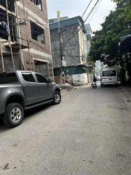 Bán nhà thạch bàn 95m nhỉnh 18 tỷ ngõ thông ô tô đỗ trước cửa hàng xóm garden citypháp lý đẹp