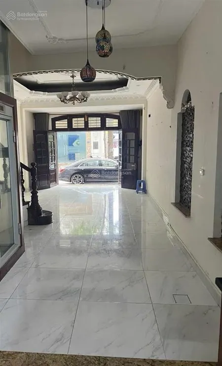 Bán nhanh nhà 3 tầng dân xây tây mỗ, dt 67m2 giá 9.5 tỷ, crv qua nhà, 15m ra mp kd, viu vinhome