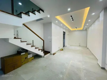 Bán nhà 4 tầng trung tâm phường sở dầu ngõ oto giá chỉ 3,4 tỷ 0979 087 ***