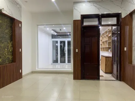 Bán nhà 3 tầng quách thị trang hoà xuân