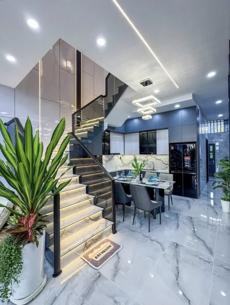 🏢 BÁN TÒA NHÀ 5 LẦU – NGAY TRỤC ĐƯỜNG HÀ HUY GIÁP – THÍCH HỢP KINH DOANH & CHO THUÊ