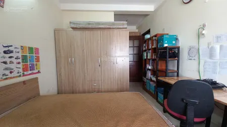 Bán căn hộ cc ct9 khu đô thị việt hưng, long biên 83m2, thiết kế 3 ngủ, 2 vệ sinh giá hơn 4 tỷ