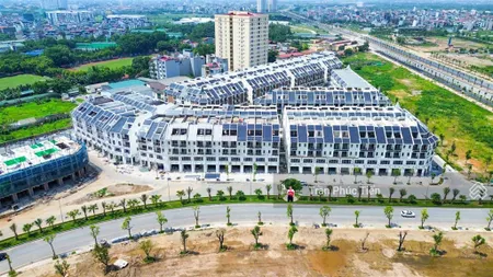 Chính chủ bán căn hộ 83m2 view liền kề nhật tại chung cư the wisteria, tầng trung đẹp.