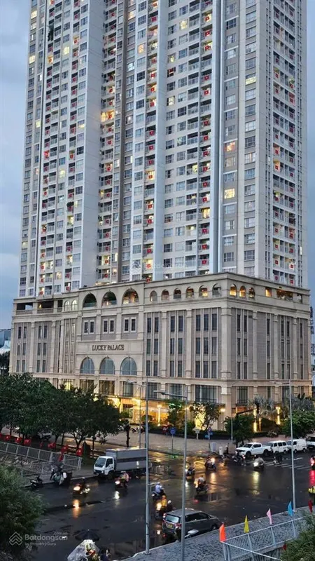 Bán nhiều căn lucky palace quận 6 có sổ hồng 80m2 2 pn có ban công view đẹp hỗ trợ vay 0931 918 ***