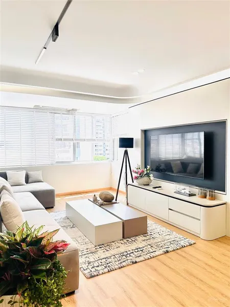 Cần bán nhanh căn hộ mỹ khánh nhà đẹp, view hồ bơi, giá rẻ nhất thị trường. 0919 331 *** em an