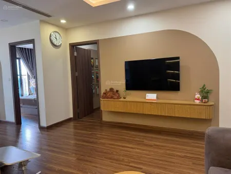 Chính chủ gửi bán căn 95.6m tầng trung đẹp nội thất sang trọng tại golden park