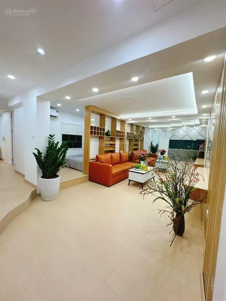 Bán căn hộ đống đa, tầng đẹp, nhà đẹp full nội thất 3pn, 2wc ô tô đỗ. giá 4,2 tỷ
