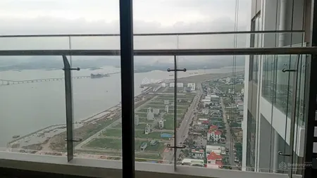 Căn studio tầng cao tòa a view biển, cầu bình minh giá rẻ chỉ 1,1x tỷ 0826 915 ***