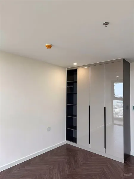 Chính chủ sang nhượng lại căn 3pn 2wc 162.8m2 view sông ,nhà mới 100% giá 12 tỷ tl 0357 313 ***