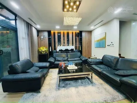 Bán căn hộ tòa nhà 57 láng hạ, 177 m2, 3 pn, nội thất, tầng cao, giá 80 triệu/m2