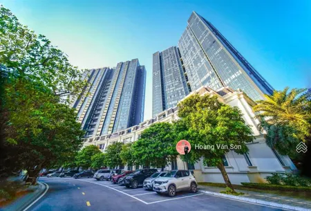 Bán căn góc 3pn2wc sunshine city, tầng trung, view biệt thự, có ban công, full như hình, hơn 9 tỷ