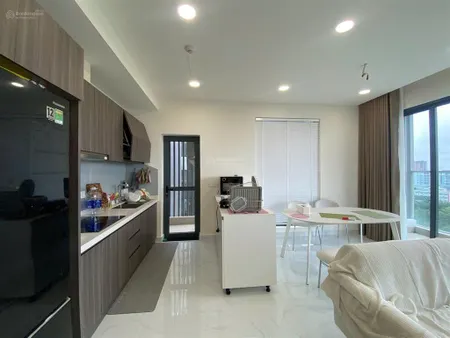 Bán gấp giá tốt 3pn 121m2, diamond centery, ban công dài, căn góc + 01 ô xe hơi định danh