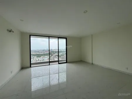 Bán căn hộ goldora plaza, 3pn2wc, nhà không nội thất, giá 40tr/m2