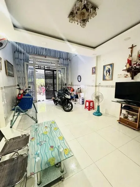 NHÀ BÁN - BÌNH TÂN  - SÁT TÂN PHÚ  - 4 X15M - 2 TẦNG - HẺM 6M - GIÁ 5 TỶ