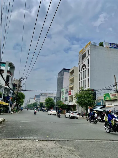 Mặt tiền kinh doanh phạm văn bạch, ngay trường chinh, 108m, 8x14m, 15.999 tỷ. p tân sơn 0907 689 ***