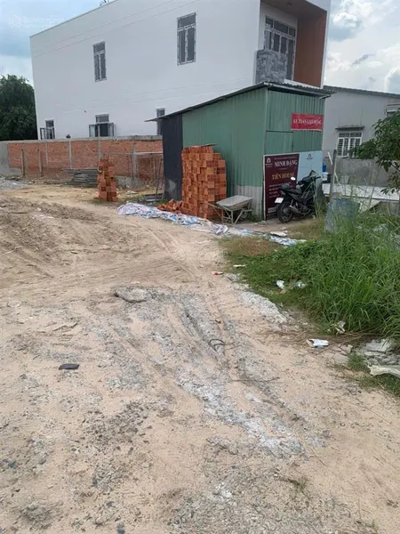 Cần bán lô đất tâm huyết 1.200 m2 mặt tiền đường nhựa