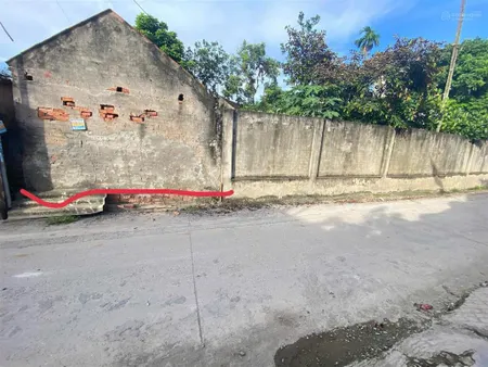 82m xóm hạ, đường 5m ô tô tránh nhau thông tứ tung. mt = hậu = 5m sổ vuông vắn, vị trí đắc địa