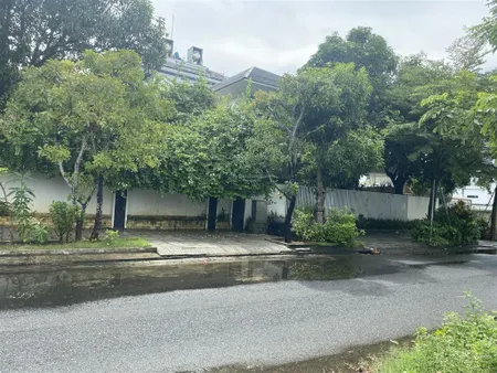 300m2, khu đô thị phú mỹ an, tặng văn phòng cho thuê, mặt tiền nguyễn phan chánh chỉ 16 tỷ.